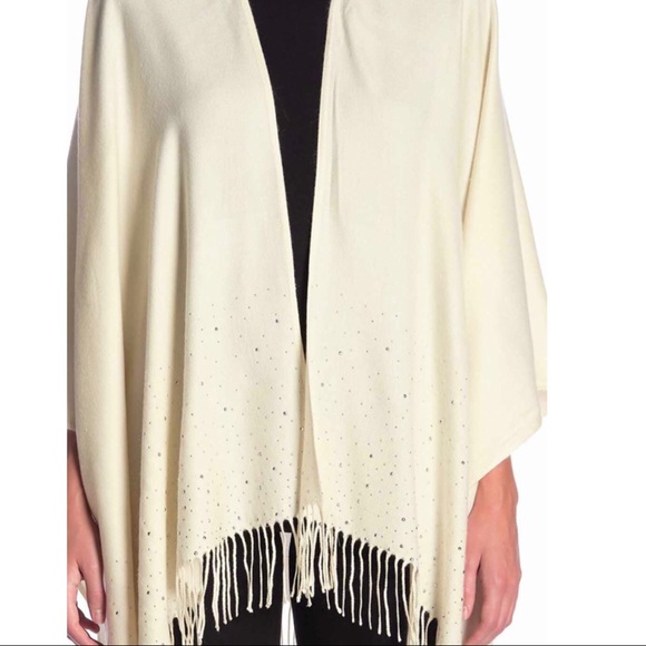 Ivory Stone Detail Solid Fringe Ryan’s Shrug - Picture 3 of 5